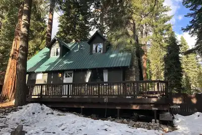 Image de Lake Tahoe 4 Bed 2 Bath Cabin Près du lac