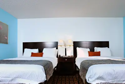 Image de Sky Palace Inn & Suites Newton \/ 2 grands lits non-fumeurs