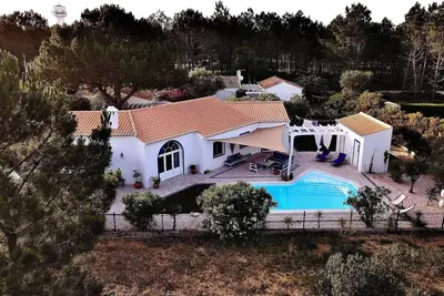 Image de Villa de vacances très spacieuse et joliment meublée