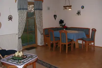 Image de GemĂĽtliche Ferienwohnung (75qm) mit Zugang zu Spielplatz
