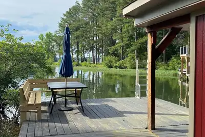 Image de Nouveau pour les locations d'été 2020. . . Bord de l'eau! Plan d'étage ouvert!
