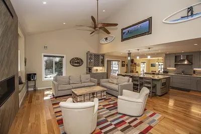Image de Stephens Retreat: 4 Br / 3. 5 Ba maison / cabine Ă Carnelian Bay, pour 11 personnes