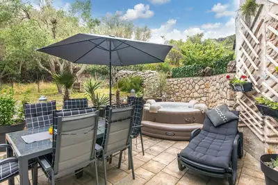 Image de Belle maison à Miholascica avec jacuzzi