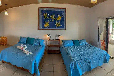 Image de Excellente chambre familiale avec vue sur l'océan depuis un balcon spécial