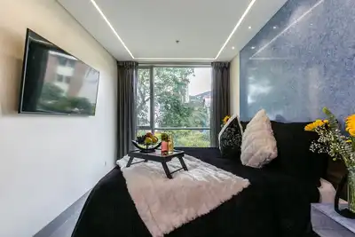 Image de Chambre de luxe avec fenêtre