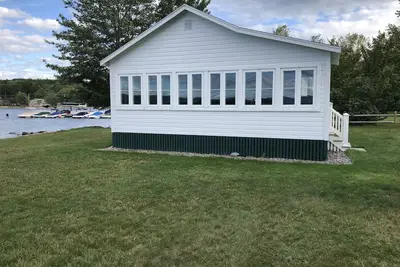 Image de Beachside Cottage sur le lac Newfound