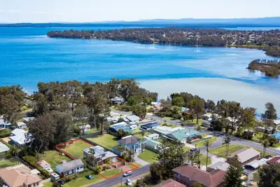 Image de Bayside Escape - Incroyable maison de vacances en famille à seulement 250 mètres de l'eau