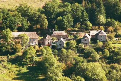 Image de Maison de campagne française traditionnelle avec vue panoramique sur la Vallée du Lot