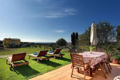 Image de Maison de vacances avec piscine et jacuzzi