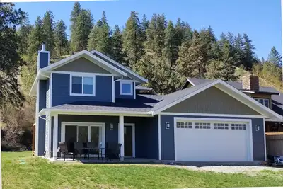 Image de Belle maison dans l'Okanagan, promenade au lac Okanagan, parcs provinciaux.