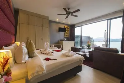 Image de Deluxe avec jacuzzi à Patong (C)