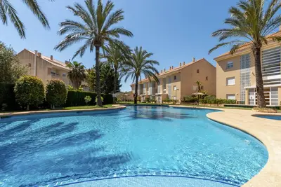 Golden Beach - Appartement moderne avec vue sur la piscine