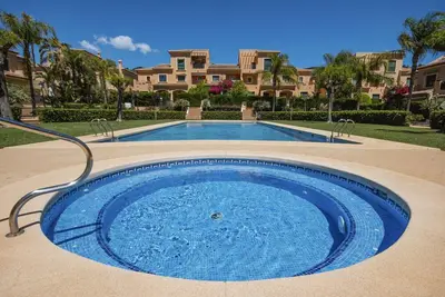 Image de Floridamar - Propriété spacieuse dans un complexe sécurisé