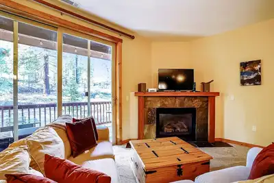 Image de Nouvelle Liste! ! ! Truckee Boulders Dolomite # 6 Très bien situé au centre de toutes les stations de ski!