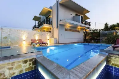 Image de Villa Ă Episkopi avec jardin