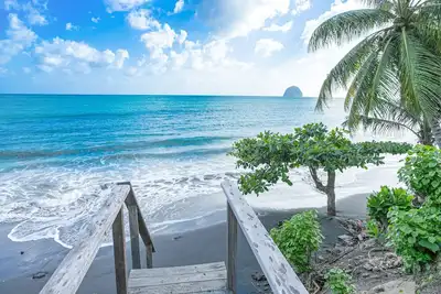 Image de Villa Leynita Bay, 5 chambres, 12 personnes sur la plage du Diamant Martinique