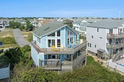 Image de Gone To Sea: Oceanfront avec un bain à remous privé, de superbes vues sur l'océan, à proximité de la passerelle pour la plage.