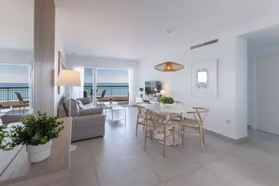 Image de Appartement spectaculaire avec une vue incroyable. Remis à neuf