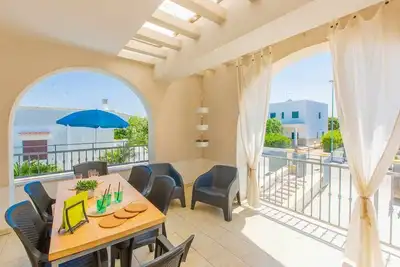 Image de Emerald Apartment à moins de 400 mètres de la plage