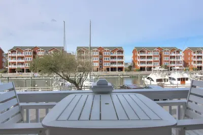 Image de Condo 3 chambres Soundfront à Shallowbag Bay, animaux acceptés, ascenseur et accès à la plage