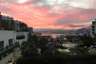 Image de Appartement Ă Ocean Village - Rock view and pools