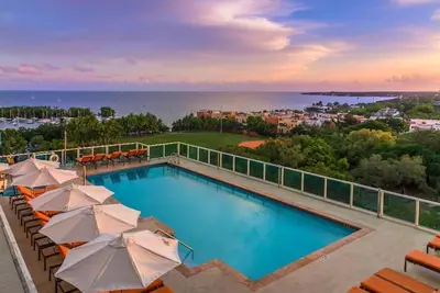 Image de Condo De Luxe 2 Lits À L'HÔTEL Arya / Coconut Grove - Vue Sur La Baie Et Parking Gratuit! !