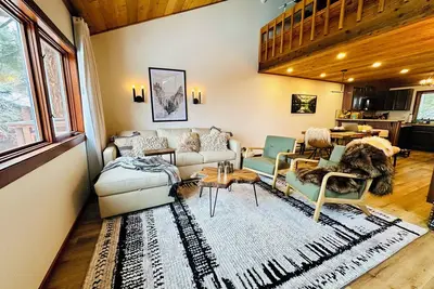 Image de Epic Stay-Just Listed-Sooo Près de Eagle Lodge, vous pouvez skier à la maison! Nouvel intérieur