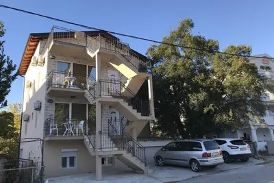 Image de Budva, Jaz, apartmani Dif - Chambre Double de Luxe avec Lit d'Appoint