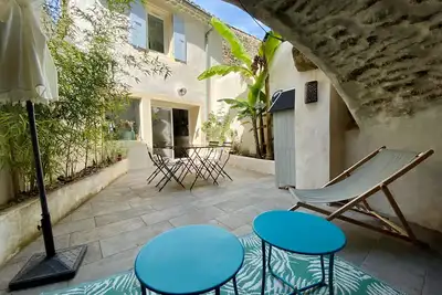 Image de La Maison Rose, au cœur de Grignan, Terrasse privative