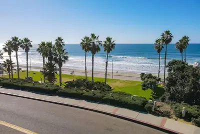 Image de Las Sirenas De Oceanside 2-Châteaux de la mer