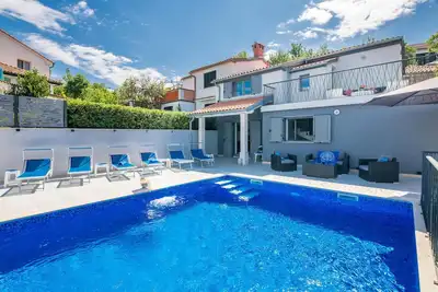 Image de Superbe maison à Dobrinj