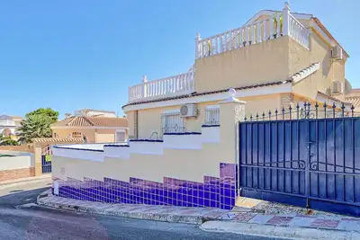 Superbe maison de 3 chambres à Gran.
