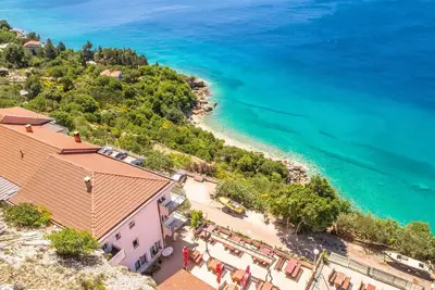 Image de Superbe appartement à Stara Baska