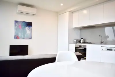 Image de Brand New 1 Bedroom in South Melbourne In Luxury High Rise Block