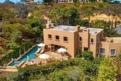 Image de Italian Beauty! Views! 🌄 Pool 💦 Great location ᥫ᭡. \n     \n