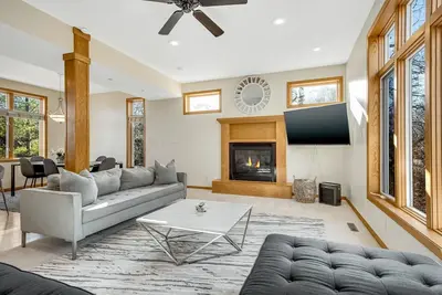 Image de ★ Stone Creek ★ Maison De Luxe Moderne ★ Basses Minneapolis ★ Villes Doubles ★ Lacs ★