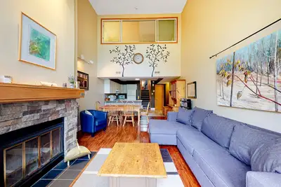 Image de Condo pour les chiens au pied de la montagne avec une cuisine complète
