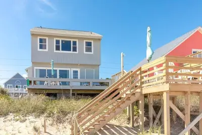 Image de Oceanfront! Solarium!