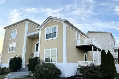 Image de Bay View House peut accueillir jusqu'à 2 familles