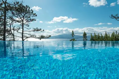 Image de \"Villa de luxe 4 chambres avec piscine infinie et jacuzzi\"