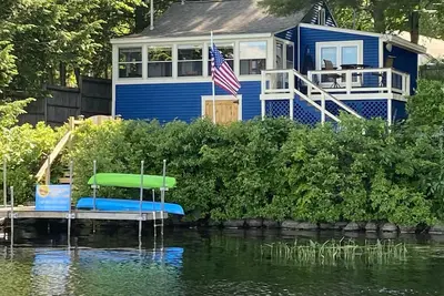 Image de Chalet au bord du lac! Détendez-vous et écoutez les huards!