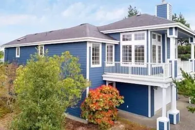 Image de Oregon Coast Gem: Beach, Lake & Family Friendly