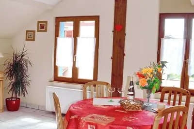 Image de Gîte La Maison Bleue à Bergheim en Alsace. Au calme, ds un beau village médiéval