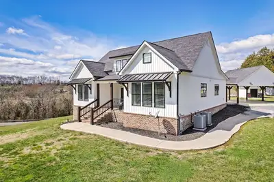 Image de Superbe ferme avec vue sur la montagne!