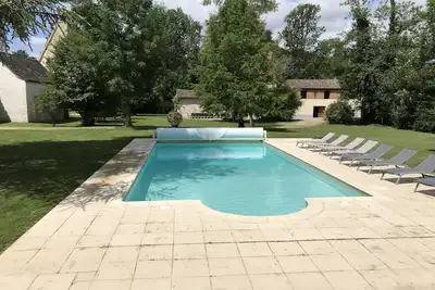 Image de Large 18-bed gîte<br> all comforts near Dordogne, peaceful setting