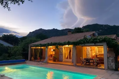 Image de Confortable Maison avec piscine chauffée & privée entre mer, montagne et rivière
