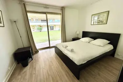 Image de Élégance au cœur de Deauville 42m2 – Plage, Terrasse & Wi-Fi Haut Débit