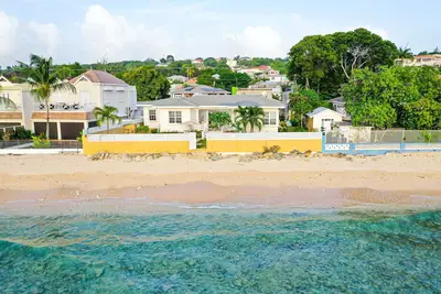 Villa en bord de mer avec piscine privée sur la côte platine de la Barbade