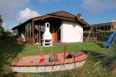 Maison de vacances accueillante pour les familles avec Wi-Fi, vélos et lit