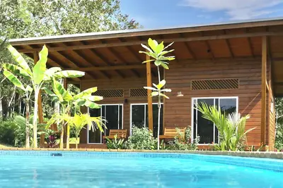 Image de Eco wooden house 7' to Santa Teresa